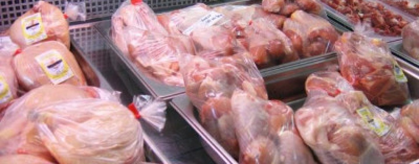 Patronatele din industria carnii cer FMI reducerea TVA la carne la 5%
