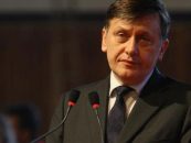 Crin Antonescu:  Nu mai candidez la prezidentiale. Avem nevoie urgent de un reprezentant al dreptei