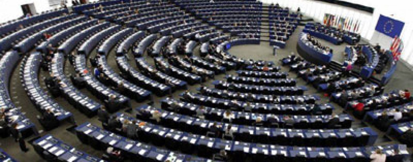 EurActiv: Sondaje pre-electorale UE: Partidul Popular European – cu 11 locuri inaintea Socialistilor, euroscepticii castiga teren