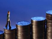 Doi din trei români sunt datori la banci. Jumătate dintre ei cu peste 5.000 de lei