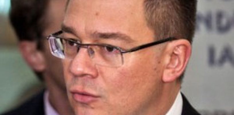 Teodor Baconschi si-a dat demisia din PMP. El acuza marginalizarea celor cu carte