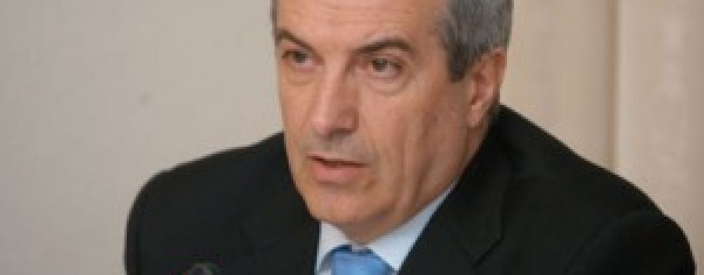 Calin Popescu Tariceanu solicita Senatului o declaratie prin care sa ceara demisia lui Traian Basescu
