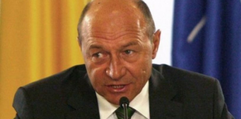 Trian Basescu trimite inapoi, in Parlament, legea dezincriminarii alesilor locali