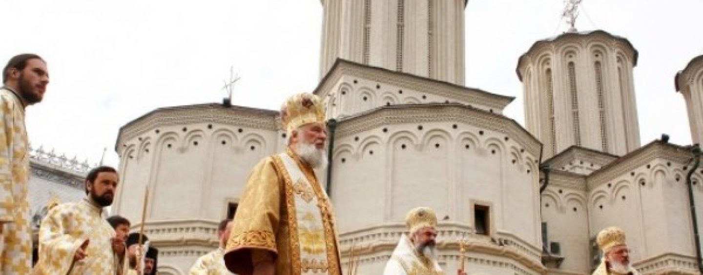 Patriahia Romana cere politicienilor sa pastreze distanta fata de disputele religioase