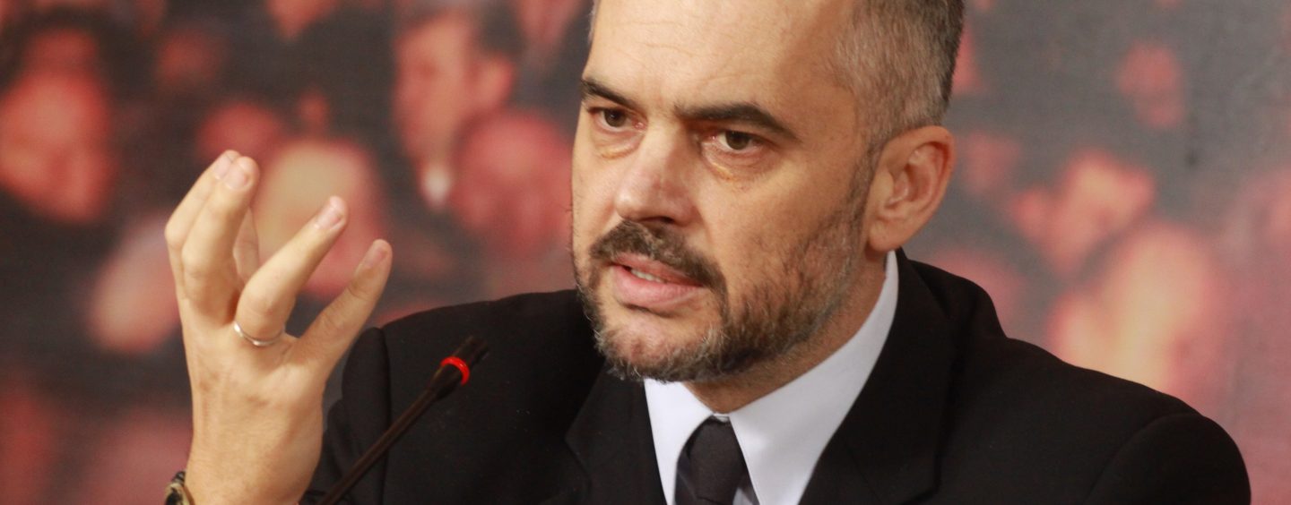 Vizita premierului Edi Rama la Belgrad amanata cu 3 săptămâni din cauza unei crize politico-sportive