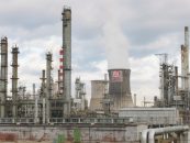 Rafinaria Lukoil îşi reia activitatea. Sechestrul pe conturile şi stocurile Petrotel a fost ridicat