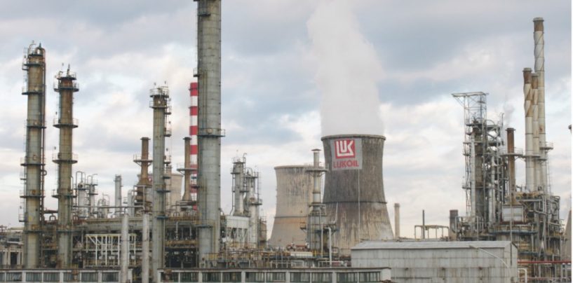 Rafinaria Lukoil îşi reia activitatea. Sechestrul pe conturile şi stocurile Petrotel a fost ridicat