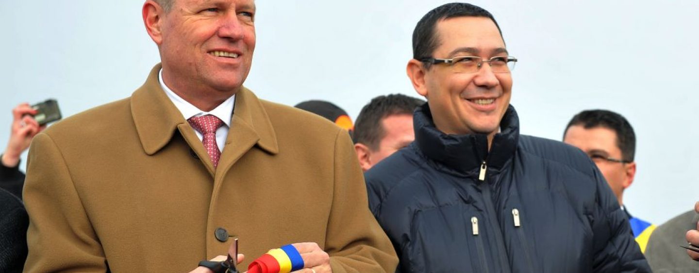 Victor Ponta îl combate pe Klaus Iohannis pe imunitate cu Constituţia
