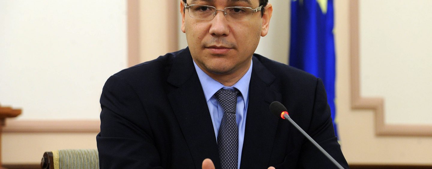 Victor Ponta: Salariul minim va creste in 2016 la 1200 lei