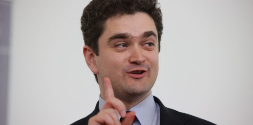 Cu politicianul la psiholog/ Teodor Paleologu: În partide e plin de țicniți