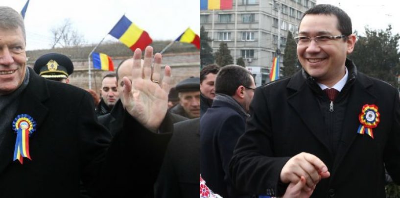 Presedintele Klaus Iohannis si premierul Victor Ponta, prinsi in hora la Iasi, cu ocazia sarbatoririi Unirii de la 1859. Un moment de normalitate, dupa 10 ani de regim Basescu