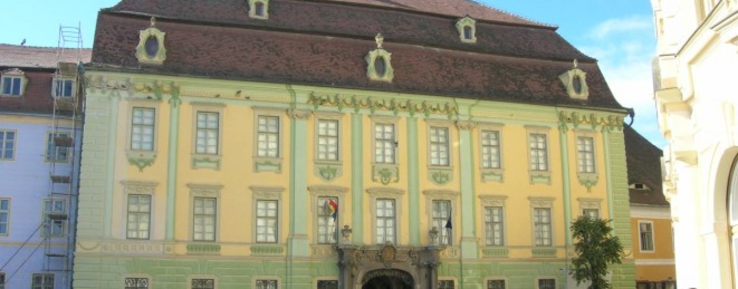 Muzeul Brukenthal cere ajutorul populatiei pentru restaurare. Ce face proprietarul de drept, Biserica Evanghelica?