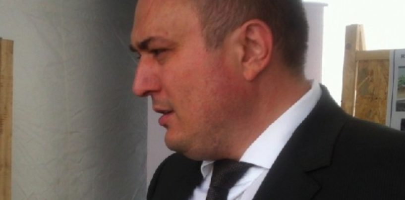 Primarul Ploiestiului, Iulian Badescu, a lesinat in drumul spre arestul preventiv