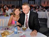 Presedintele Klaus Iohannis si sotia sa, in vacanta in insulele Madeira. Dupa principiul “tara piere, baba se piaptana”