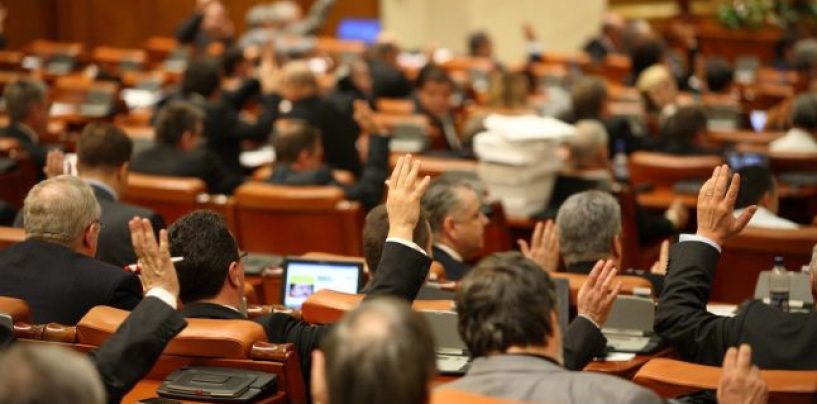Avem Guvernul Dacian Ciolos. Noul Executiv a fost votat in Parlament cu 389 “pentru” si 115 “impotriva”