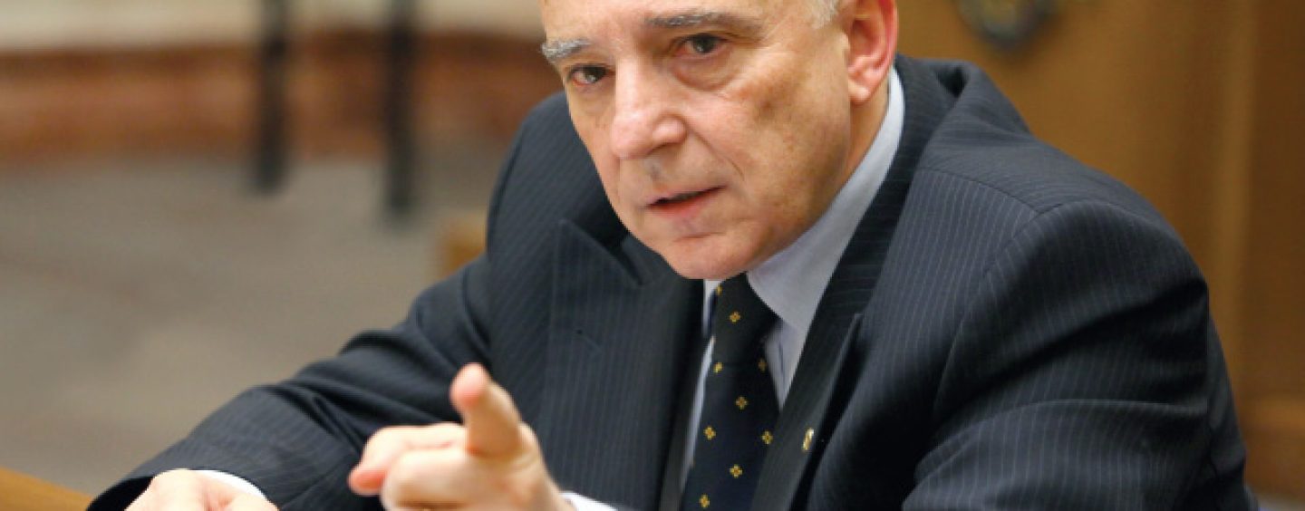 Mugur Isarescu: Numirea unui nou Guvern accentueaza incertitudinile, mai ales ca bugetul pe 2016 e neconfigurat