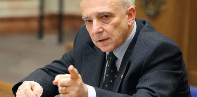 Mugur Isarescu: Numirea unui nou Guvern accentueaza incertitudinile, mai ales ca bugetul pe 2016 e neconfigurat