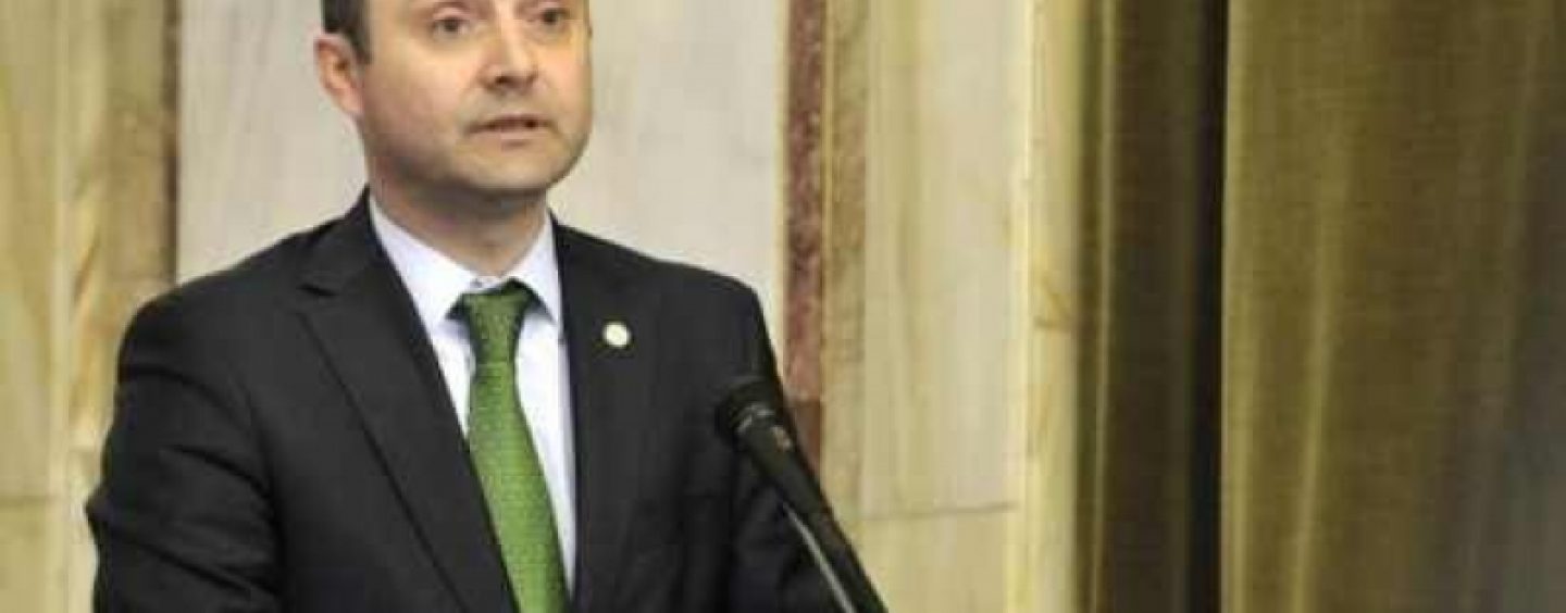 Procurorul general al Romaniei s-a plimbat peste 700 de ori cu coloana oficiala. Total ilegal!