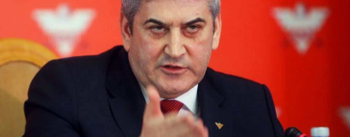 Procurorii DNA cer urmarirea penala a lui Gabriel Oprea, intr-un nou dosar. A folosit banii DGIPI pentru o limuzina personala