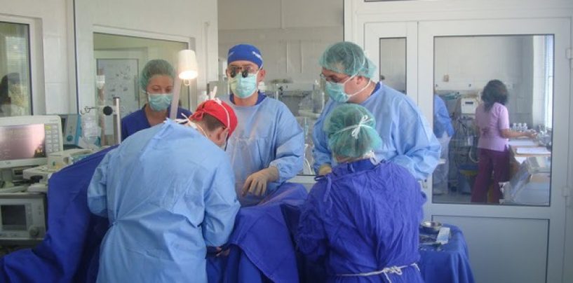 Premieră în sănătatea românească, la Târgu Mureş. Transplant de cord pentru primul pacient cu inimă artificială