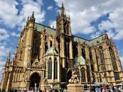 Scandalos. Catedrala din Metz, transformată în discotecă, de Paştele catolic
