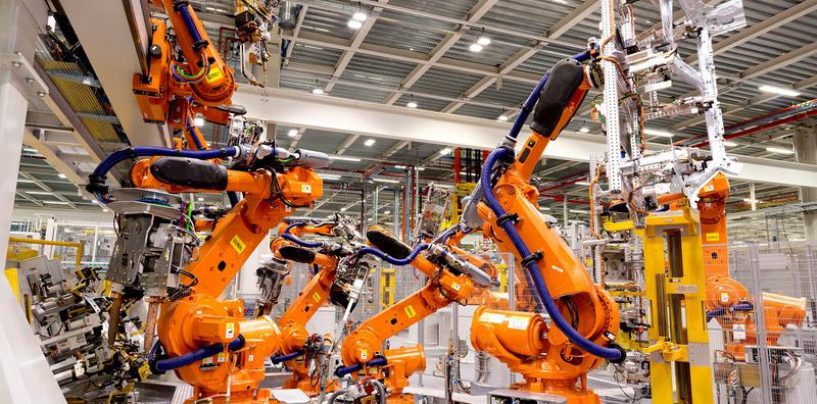 VANZARILE DE ROBOTI INDUSTRIALI AFECTATE DE INCETINEREA PIETEI CHINEZE