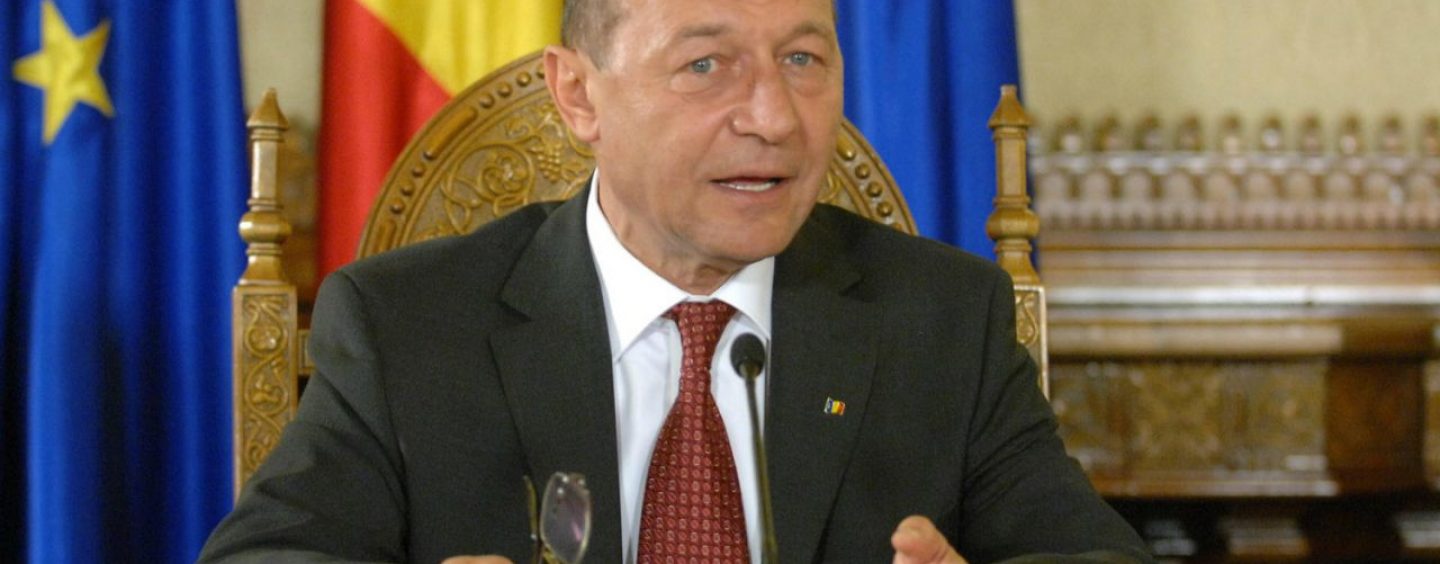 Traian Băsescu : Dacian, ai reușit să-l umilești pe Brâncuși chiar în țara lui