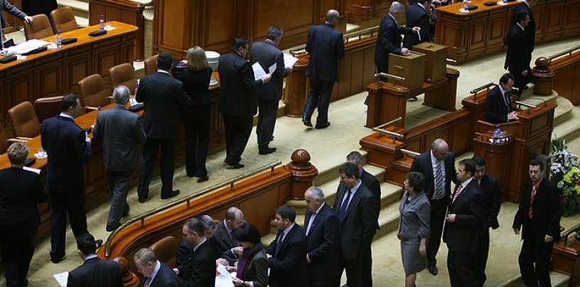 Scandal imens în Parlament: PSD-ALDE au modificat regulamentul Camerei Deputaților