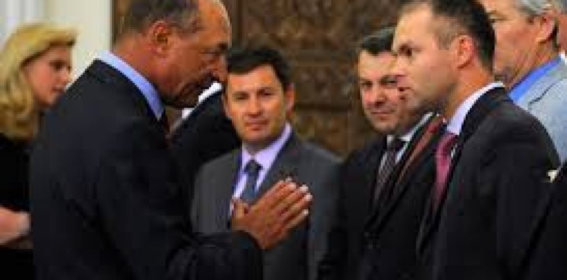 Traian Băsescu își reactivează partenerii din vremea regimului său, pentru europarlamentare