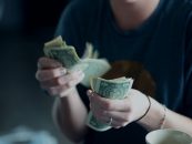 Gestionarea banilor pe timp de criză: 5 sfaturi pentru a trece cu bine prin astfel de momente