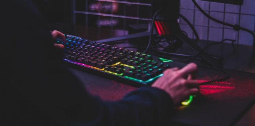 Twitch versus Youtube Gaming Live – cine câștigă bătălia pe gameri?