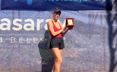 Cristina Dinu cucerește trofeul de la ITF 35 Antalya