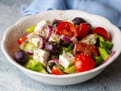 7 idei de salate rapide pentru zile caniculare