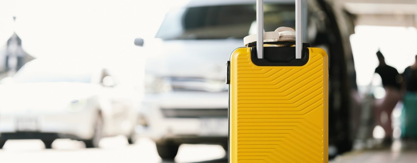 Transport Tecuci – Otopeni: tot mai mulți gălățeni aleg transferul direct către aeroportul din București