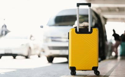 Transport Tecuci – Otopeni: tot mai mulți gălățeni aleg transferul direct către aeroportul din București